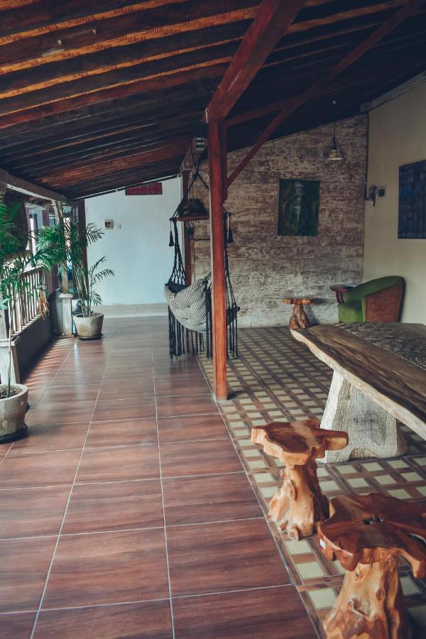 Urban Jungle House Bali Hotell Canggu Exteriör bild